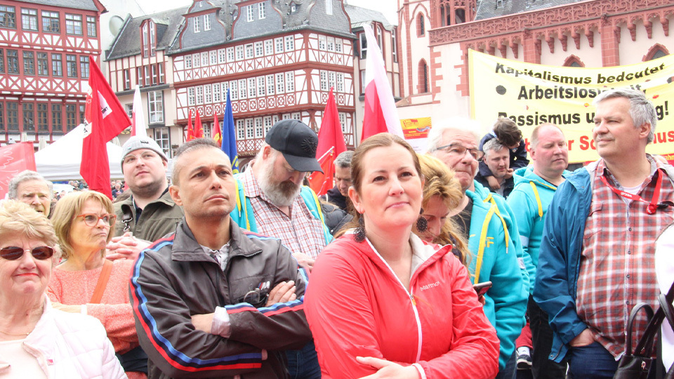 Frankfurt'taki mitinge Die Linke (Sol Parti) Başkanı Janine Wissler de katıldı