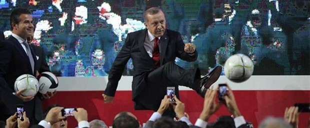 Erdoğan kupa versin diye saha kapatma cezası iptal edildi!