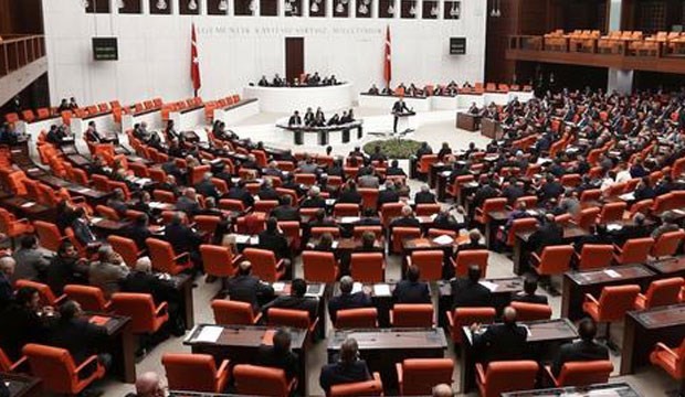 AKP adayı İsmail Kahraman 316 oyla Meclis Başkanı seçildi