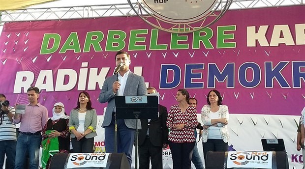 Demirtaş: ‘To stand against coups does not mean to support Erdoğan’
