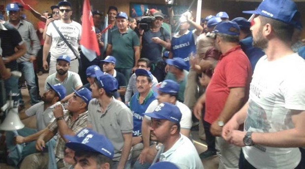 Petrol-İş üyesi işçiler eyleme başladı