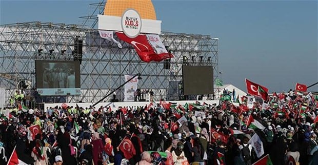 A rally held in İstanbul with the call of Islamist Felicity Party over Al-Aqsa crisis