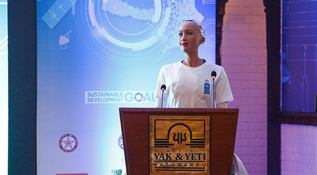 İnsansı robot Sophia, BM konferansında konuşma yaptı