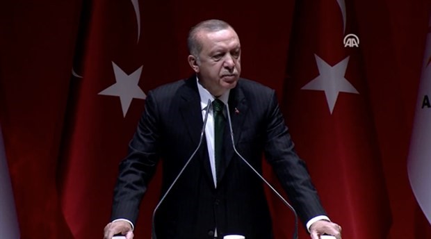 Erdoğan: Diktatör görmek isteyen 15 vekilini zorla parti değiştirenlere baksın