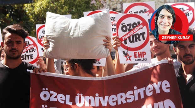Kadıköy'de, "Yastık altında dolarımız, eğitime verecek paramız yok" eylemi