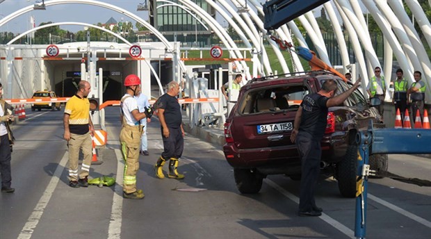 Avrasya Tüneli girişinde trafik kazası