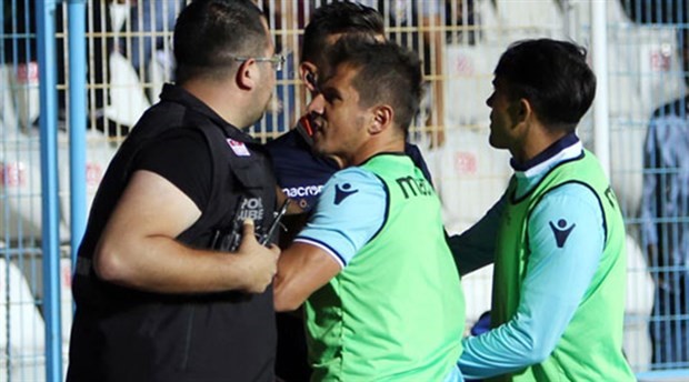 Belhanda ve Emre Belözoğlu'na 3'er maç ceza