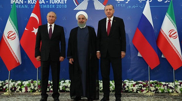 Putin, Erdoğan ve Ruhani üçlü zirvede bir araya geldi