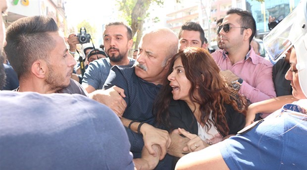 Batman'da HDP eylemine polis gazı