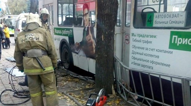 Moskova'da otobüs yayaları ezdi