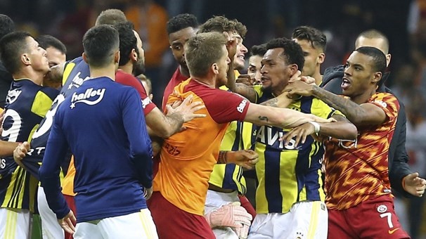 Fenerbahçe ve Galatasaray'dan 'olaylı derbi' açıklamaları
