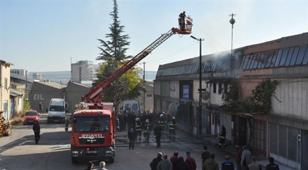 Eskişehir'de sanayi sitesinde yangın