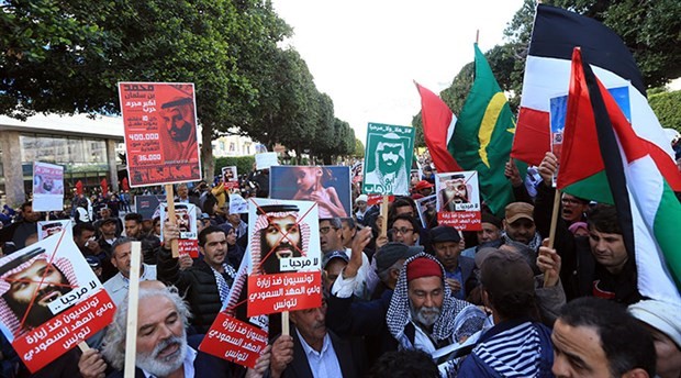 Tunus'ta Veliaht Prens ziyaretine protesto