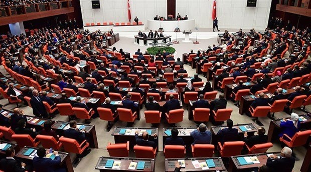 AKP, 71 maddelik kanun teklifini Meclis'e sundu