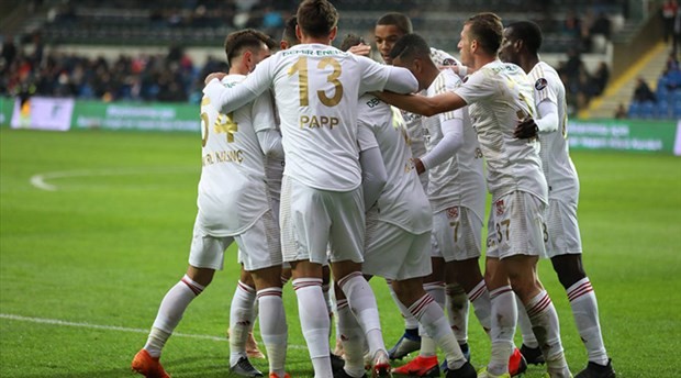 11 maçlık yenilmezlik serisine son: Başakşehir 0-1 Sivasspor