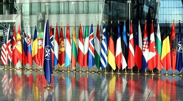NATO, Rusya gündemiyle toplandı