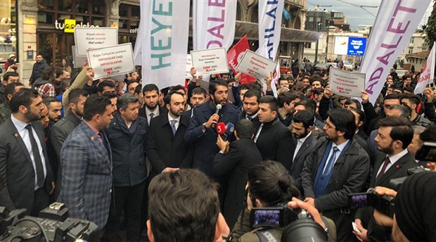 Saadet Partisi'nin İstiklâl'deki yürüyüşüne polis engeli