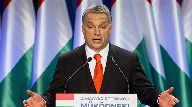 Macaristan'da fazla mesai saatleri uzatıldı