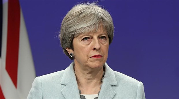 Theresa May güven oylamasından zaferle çıktı