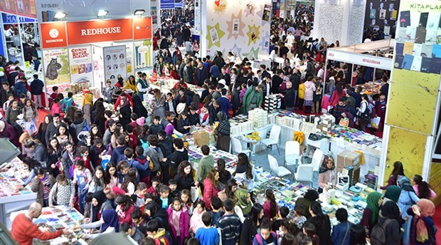 Yılın ilk kitap fuarı Adana'da açılıyor