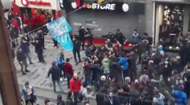 Trabzonspor taraftarları GS Store'a saldırdı