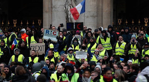 Fransa İçişleri Bakanından 'Sarı Yelekliler'e: Yeter artık