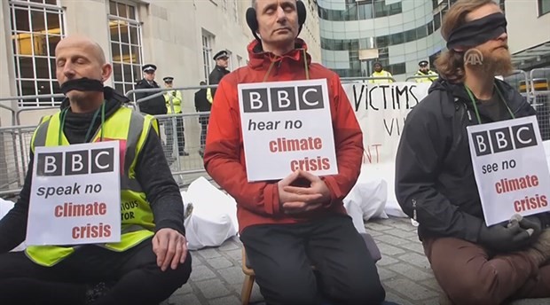 Çevrecilerden BBC'ye protesto: İklim değişikliğine daha fazla yer verilsin