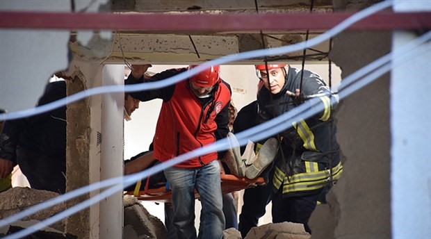 Bodrum'da tadilat yapılan binada çökme: 5 işçi yaralı