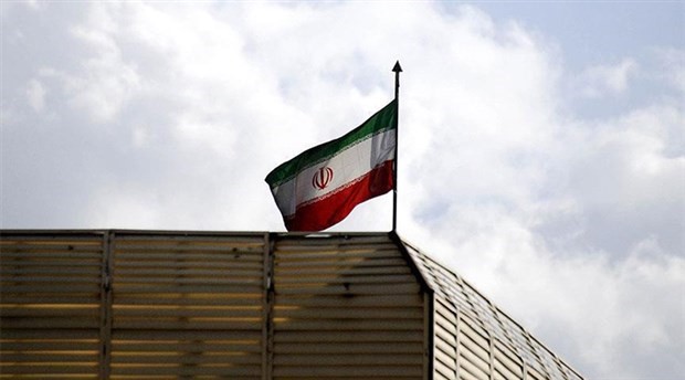 İran Basra Körfezi'nde tatbikata başladı