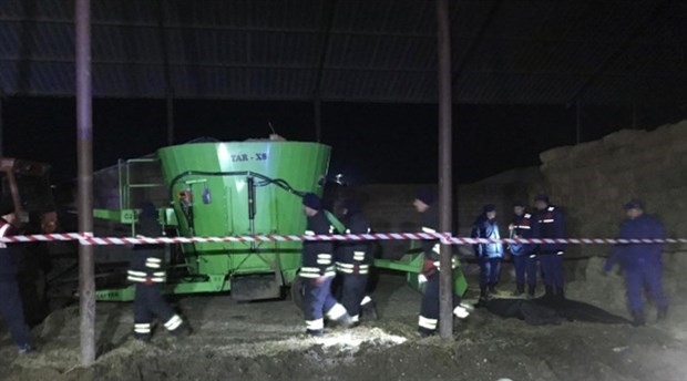 Konya'da 2 çocuk yem karma makinesine sıkıştı