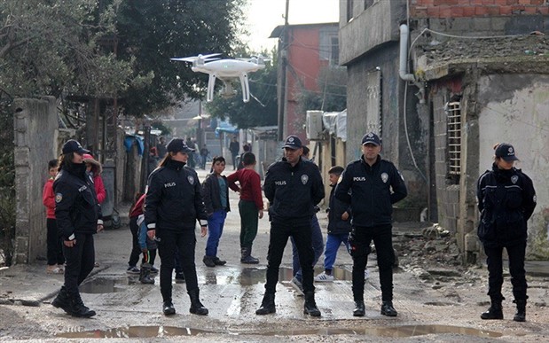 Adana’da Cono aşiretinin mahallesine abluka