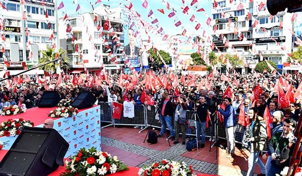Partilerin seçim reklamları: AKP duygulara, CHP çareye odaklanıyor