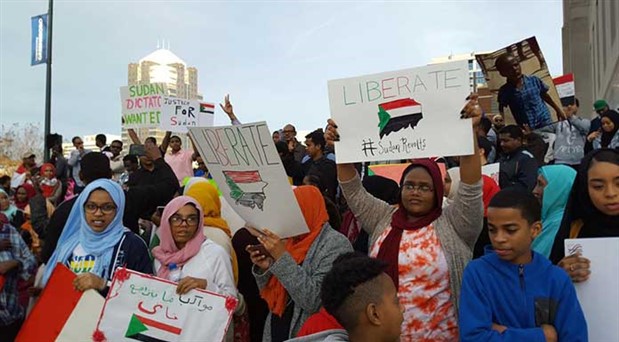 Sular durulmuyor: Sudan’da istihbarat başkanı istifa etti
