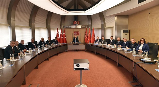 Kılıçdaroğlu 11 büyükşehir belediye başkanıyla buluştu