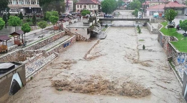 Sırbistan’da şiddetli yağışlar sele neden oldu