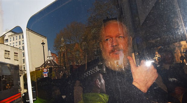 İngiltere Julian Assange’ın ABD’ye iadesini onayladı