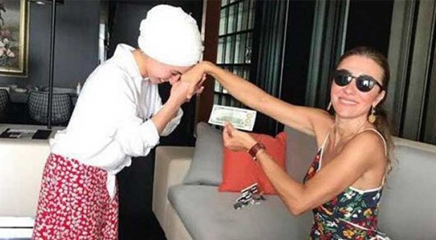 Çalışanına el öptürüp dolar veren Turizm Bakanı’nın eşinden yeni açıklama: Eşim çok kızdı, sabaha kadar ağladım