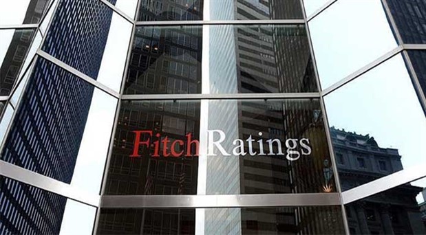 Fitch, Türkiye’nin kredi notunu düşürdü