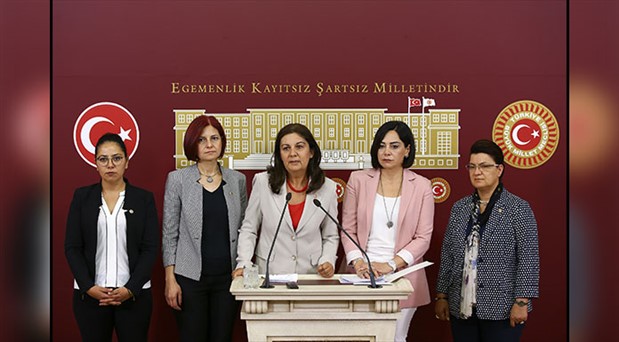 CHP’li kadın milletvekillerinden ‘kadın üniversitesi’ eleştirisi
