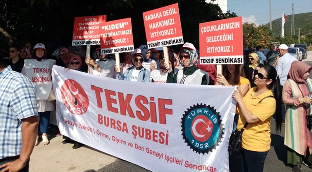Bursa’da maaşlarını ve tazminatlarını alamayan Slam Tekstil işçileri eylem yaptı
