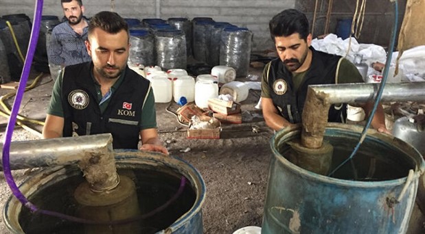 Adana’da 22 bin litre sahte içki ele geçirildi