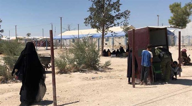 Suriye’deki kamplarda tutulan  IŞİD’ci kadınlar anlatıyor: Bir kadın torununu  peçe takmıyor diye boğdu