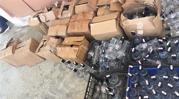 İzmir’de 361 şişe sahte içki ele geçirildi