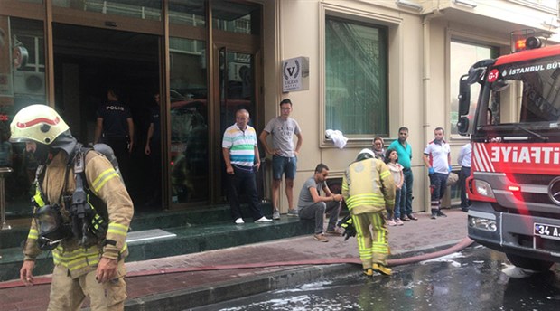 Fatih'te otelde yangın