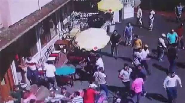 Büyükada'da faytoncularla akülü araç sahipleri arasında kavga: 19 yaralı
