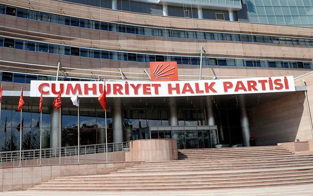 3 büyükşehir belediyesine kayyum atanması ardından CHP toplanıyor