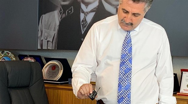 İzmir'de belediye başkanının odasında dinleme cihazı bulunmasıyla ilgili iki gözaltı