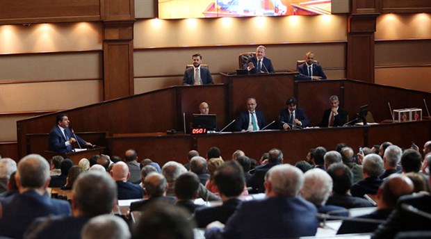 İBB Meclisi'ne CHP listelerinden giren 11 üye İYİ Parti'ye geçti