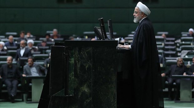 İran’dan nükleer anlaşmaya ayar