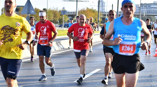 Uluslararası İzmir Yarı Maratonu bu sabah koşuldu